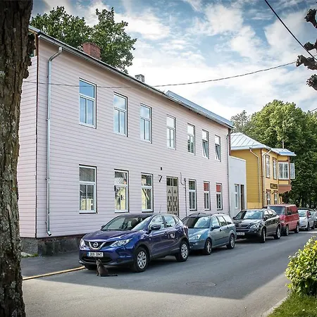 Karusselli 3 * Parnu